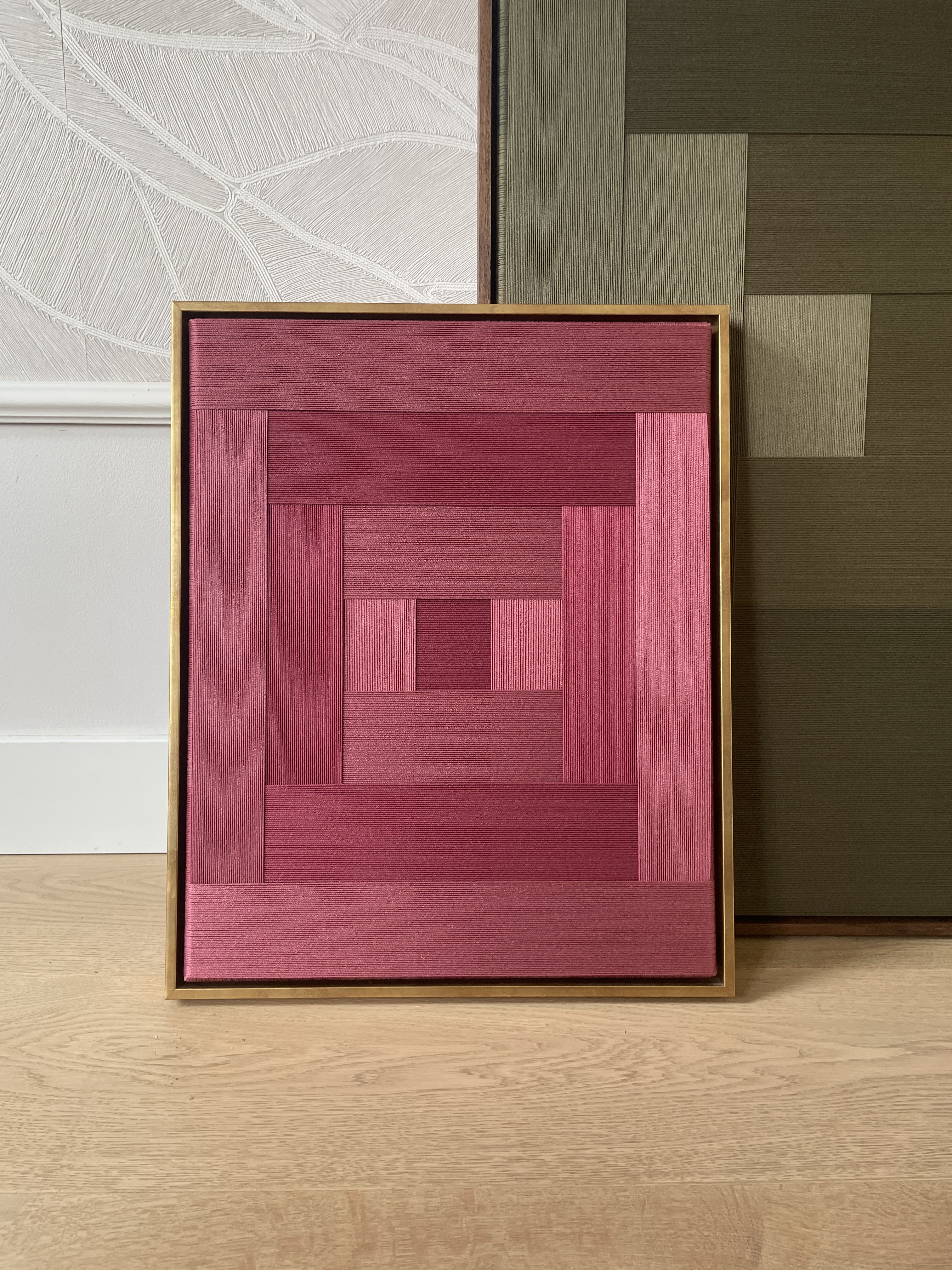 qi artwork oud roze & burgundy